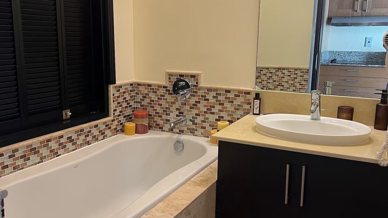 Photo of Bathroom in Frigate Bay