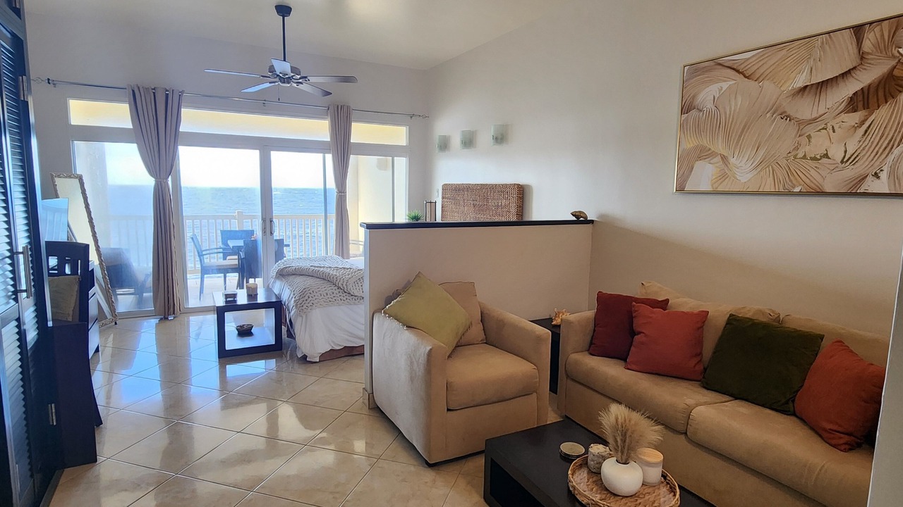 Photo of Livingroom in Frigate Bay