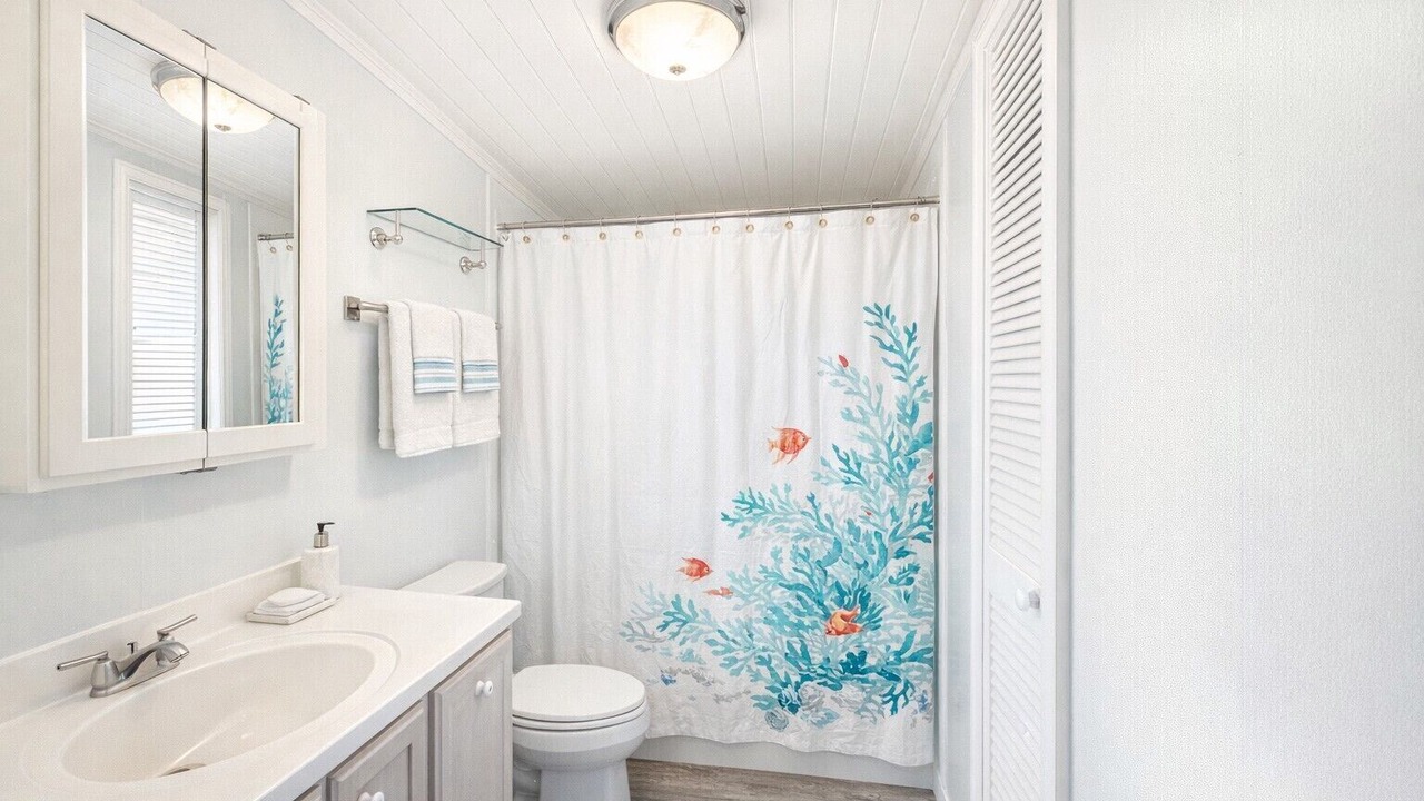 Photo of Bathroom in Kittian Village