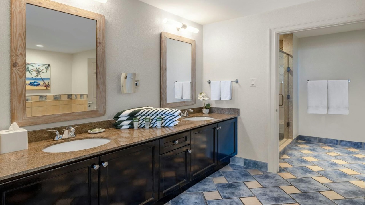 Photo of Bathroom in Kittian Village