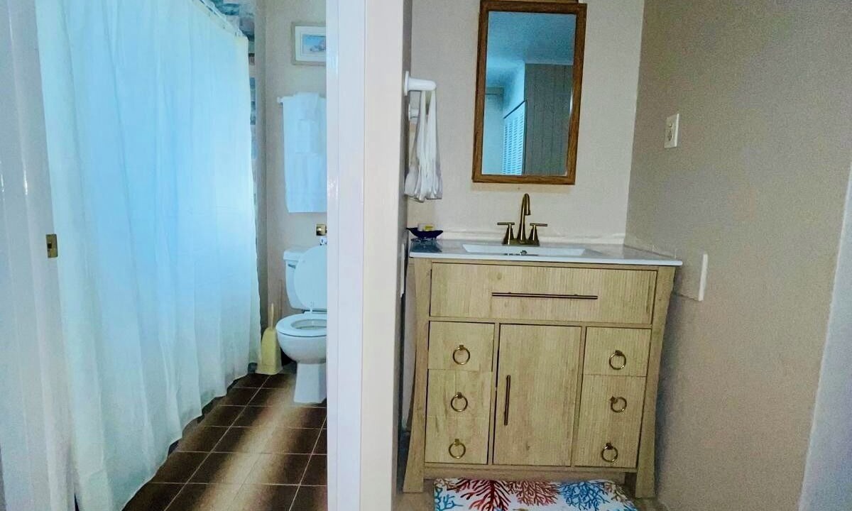 Photo of Bathroom in Kittian Village