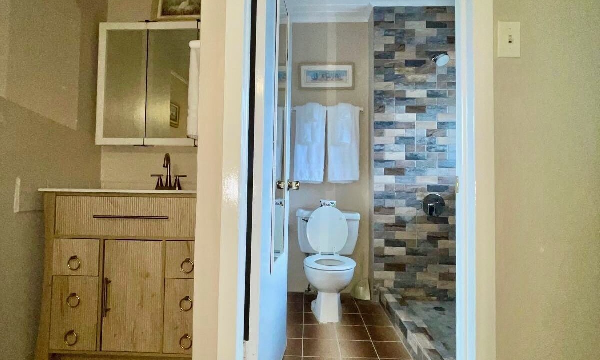 Photo of Bathroom in Kittian Village