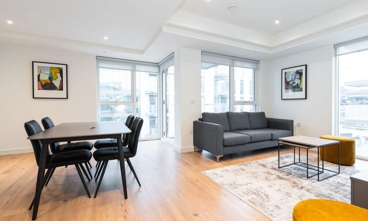 Photo of Livingroom in Sutton Cross