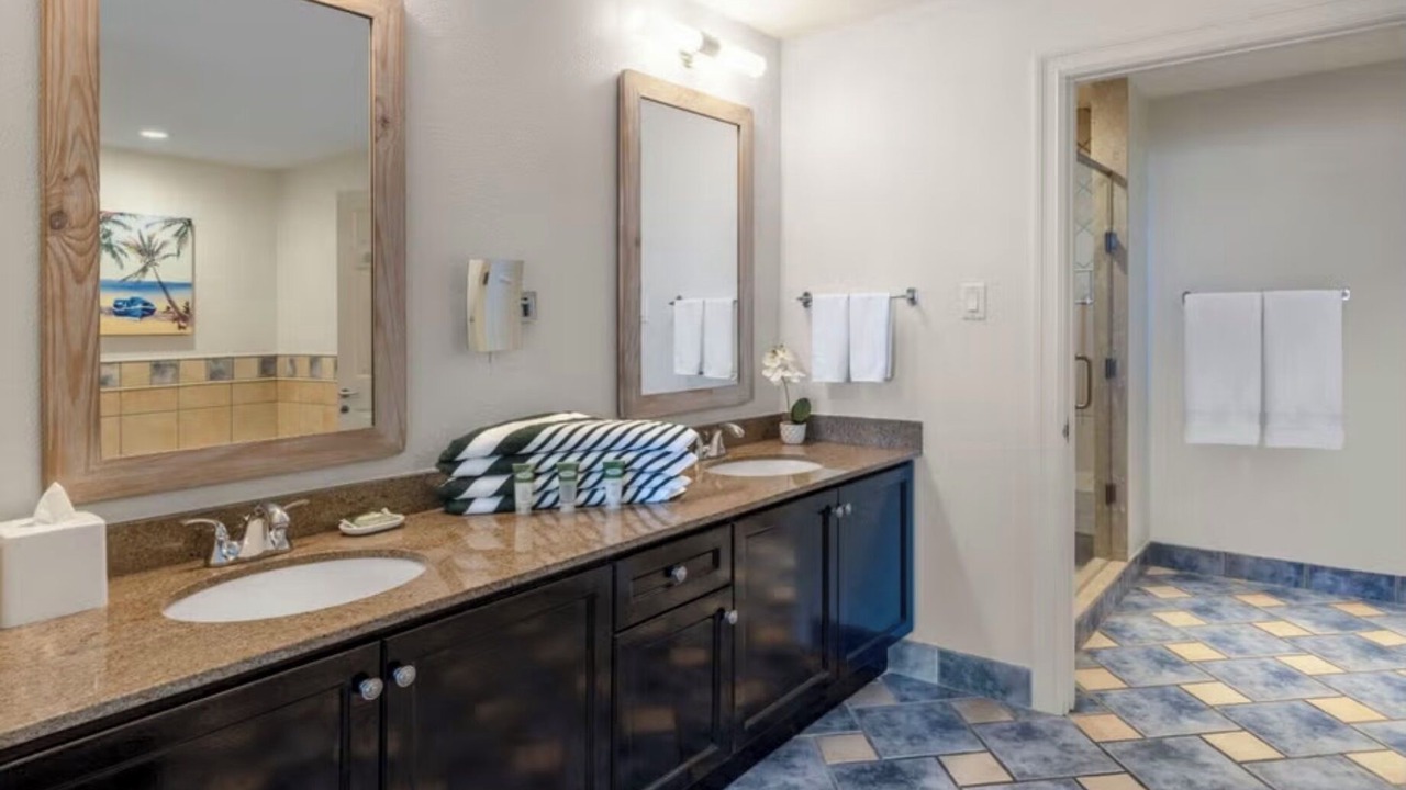Photo of Bathroom in Kittian Village