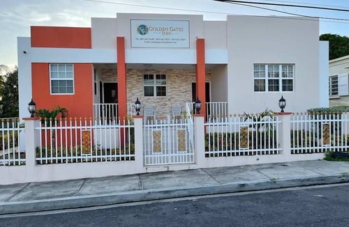 Basseterre House | The Golden Gate Inn