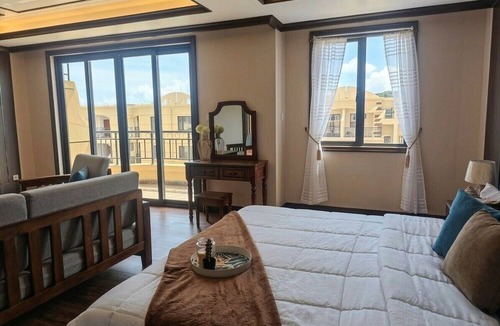 Challengers Hotel | Seaview Garden Hotel & Residences