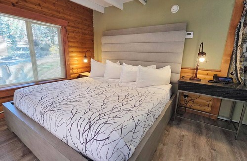 Estes Park Hotel | Stonebrook Resort - Adults Only