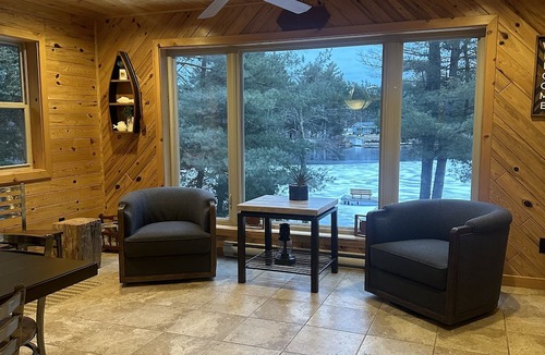Eagle River House | Grandpa’s Lagoon! Spacious Cabin on Eagle River Chain, minutes from downtown!