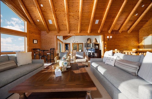 Harbor Springs House | Beautiful House on Lake Michigan! 10 Minutes HS! Private Sandy Beach!