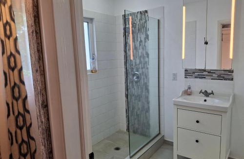 Frigate Bay Villa | Shoreline cottages