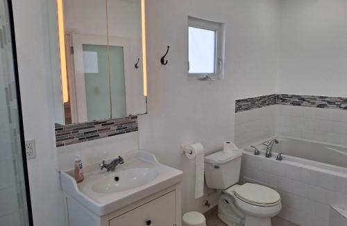 Frigate Bay Villa | Shoreline cottages