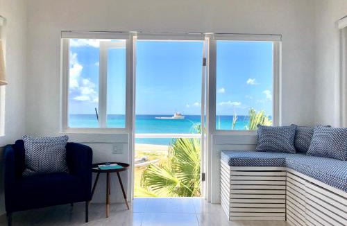 Cliftons Hotel | The Unique Beachfront Lighthouse