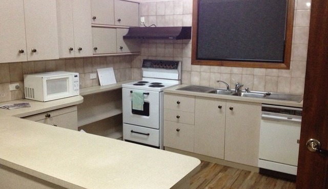3 bedroom, self contained apartment in Benalla