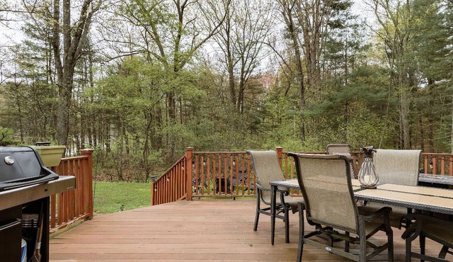 Walk to Gillette! 3BR Home Near Stadium Patriot Place, Drive Boston/Providence in Foxborough