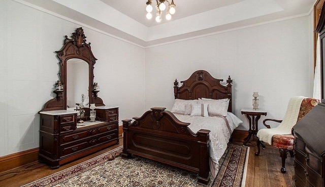 The Chandelier Bed & Breakfast in Manistee