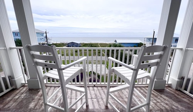 Beach front view. Golf Cart Friendly. Pool. Elevator. in Saint George Island