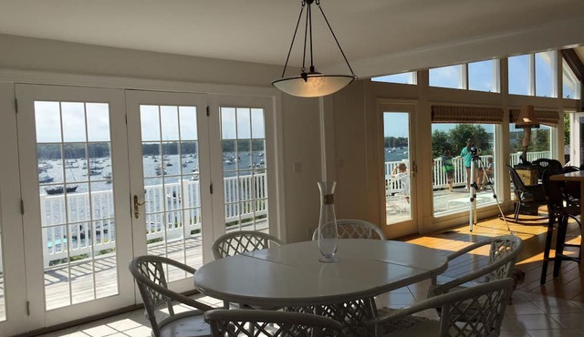 5BR WATERFRONT BEACH, SWIM POOL, TENNIS, DOCK PANORAMIC VIEWS TWO PRIMARY SUITES in Pocasset