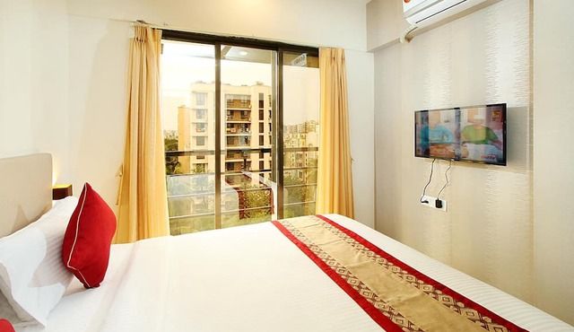 Mumbai House Luxury Apartment in Mumbai