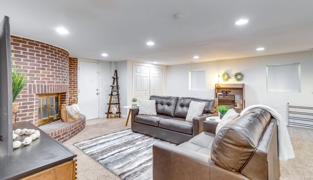 9 Mi to Dtwn Denver: Aurora Vacation Rental in Aurora